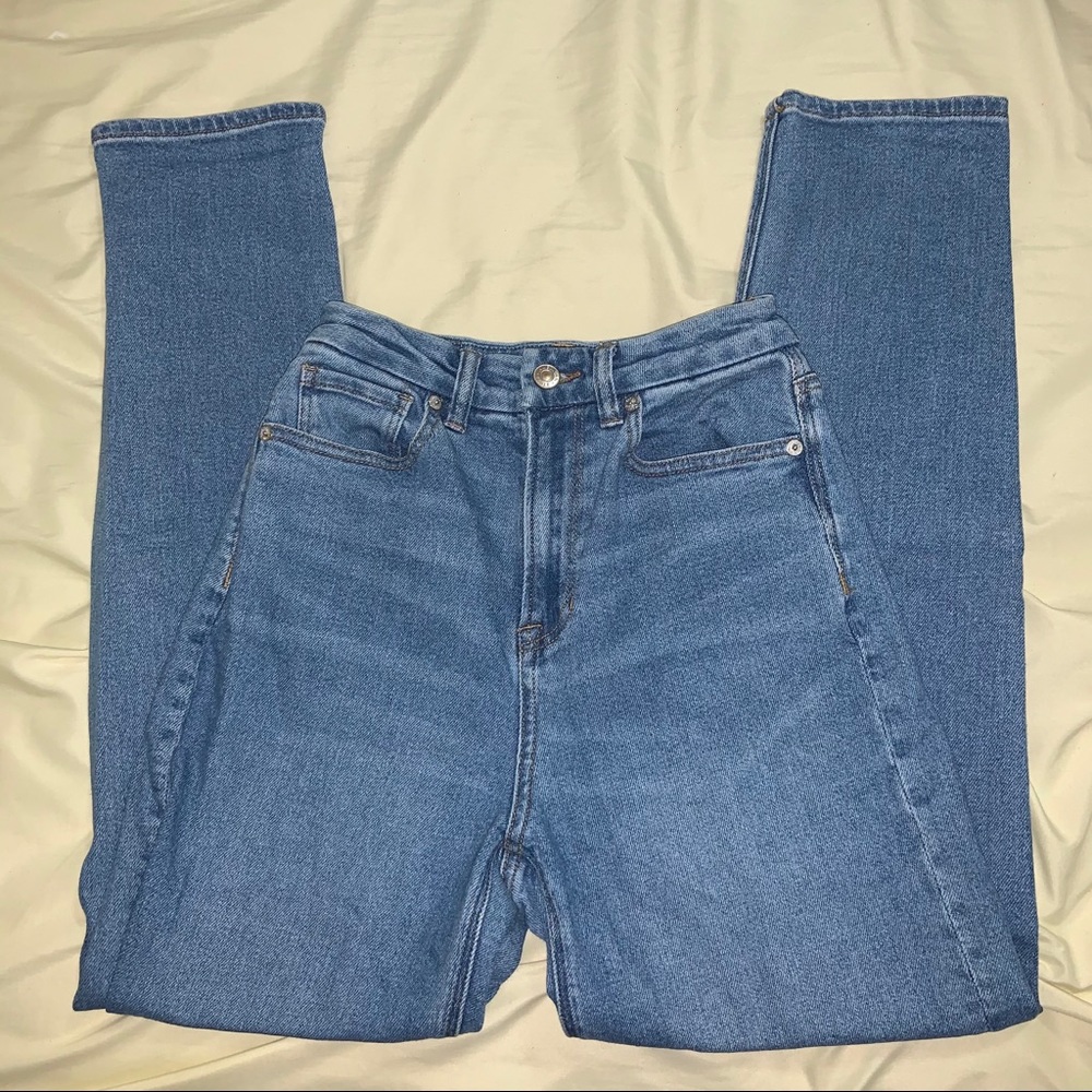 ON HOLD American Eagle Mom Jeans